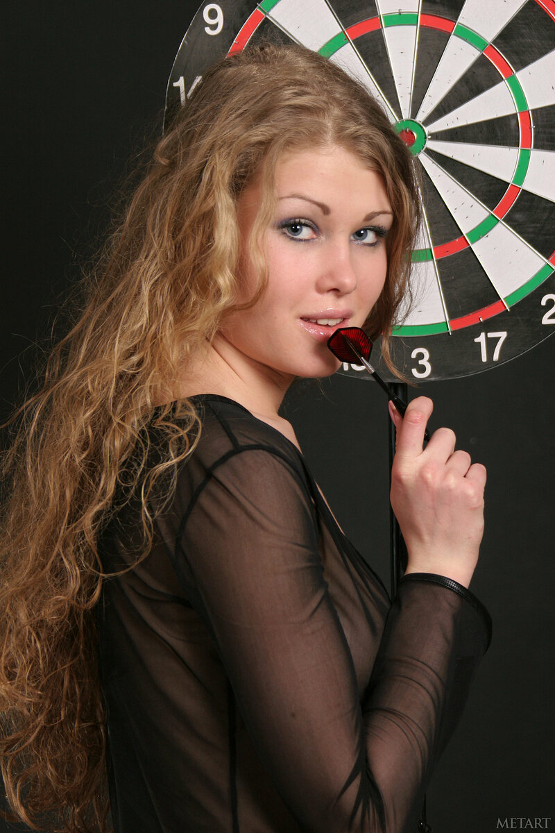 Анита, 32